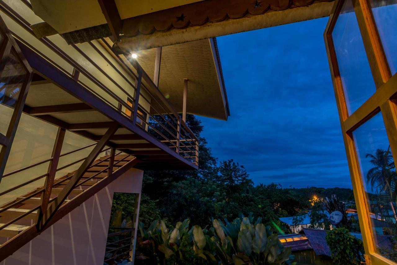 Sea Tower Hotel Puerto Viejo de Talamanca Buitenkant foto